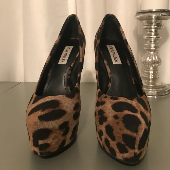 Steve Madden cheetah heels - Picture 3 of 4